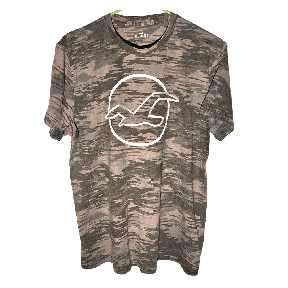 Hollister Men's Camouflage Logo Tee - Green & Grey Casual
